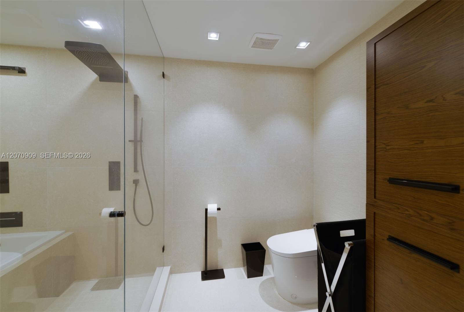 888 Biscayne Boulevard 1509 Property Photo 18