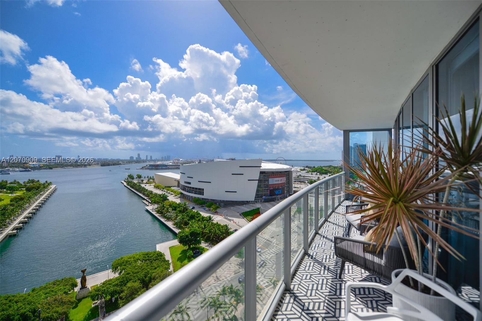 888 Biscayne Boulevard 1509 Property Photo 35