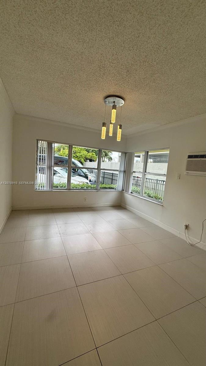 9241 Collins 1 Property Photo 6