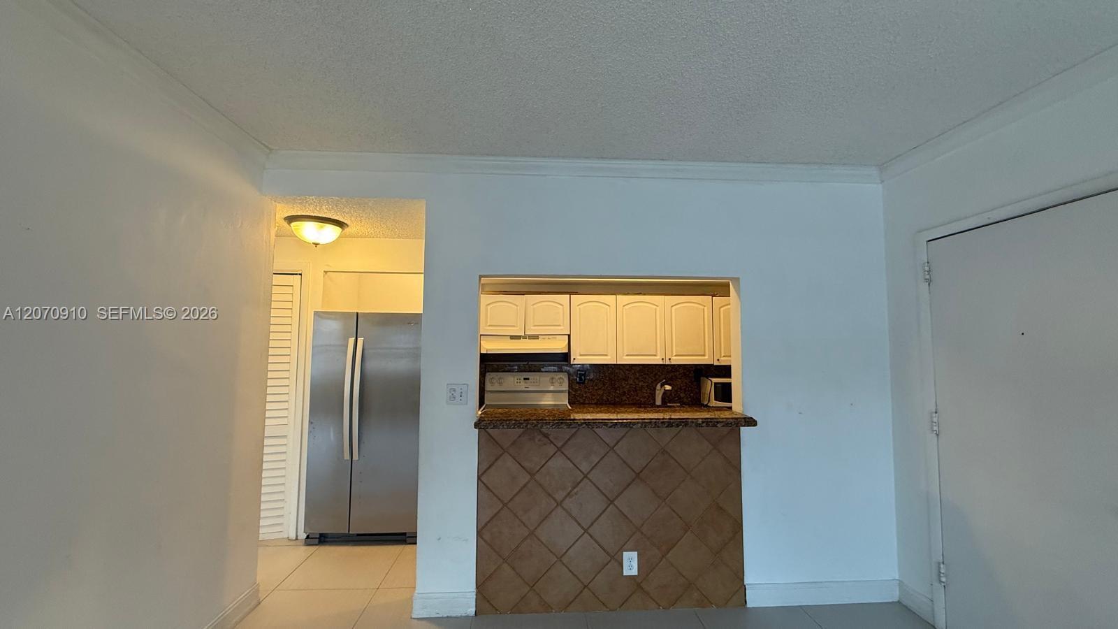 9241 Collins 1 Property Photo 15