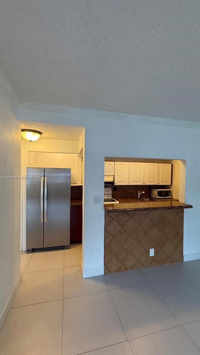 9241 Collins 1 Property Photo 33