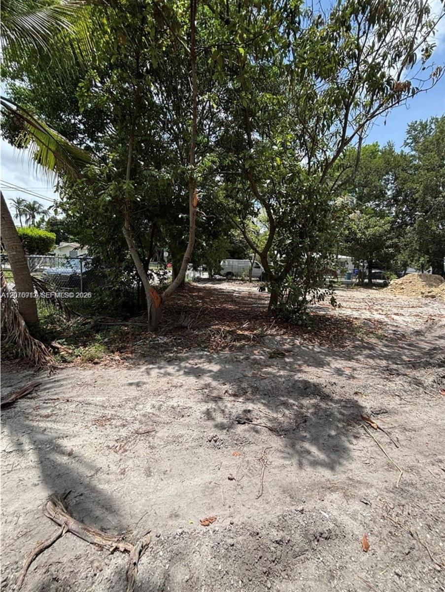 301 Ne 58 Street Property Photo 7