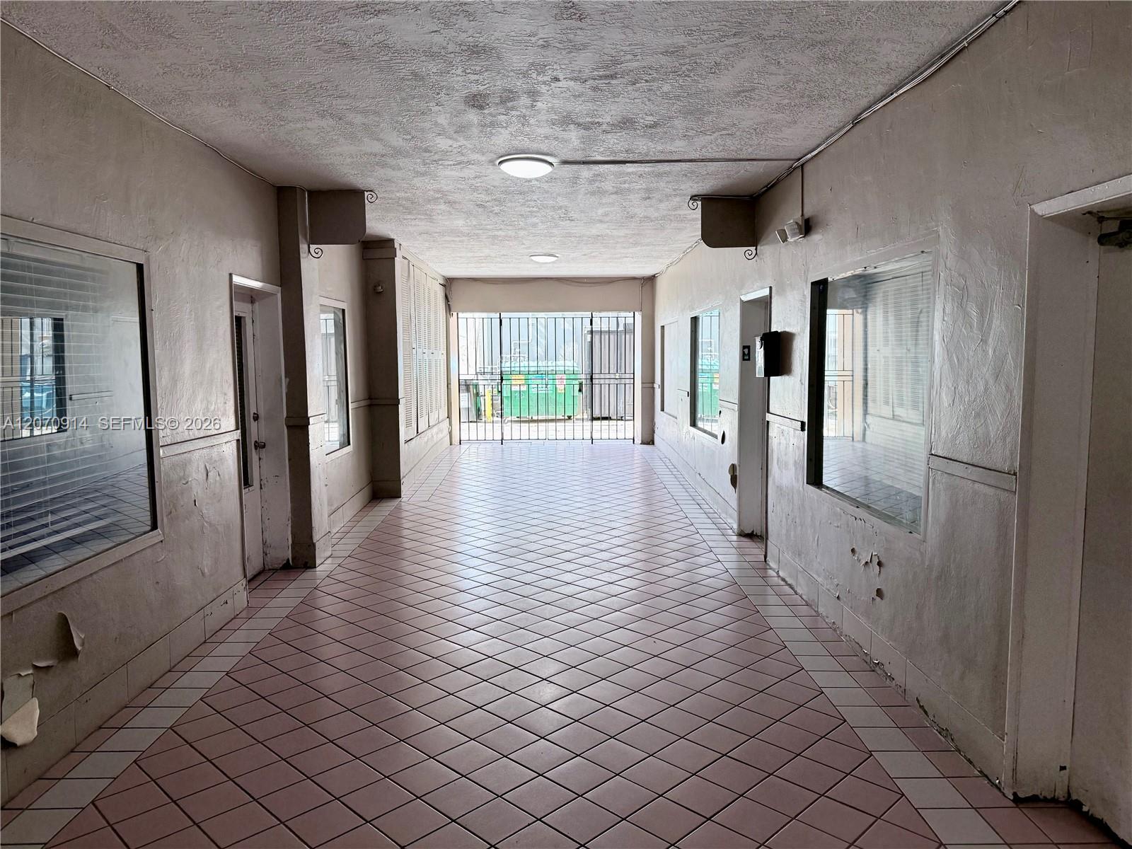1905 1909 Harrison Street Property Photo 11