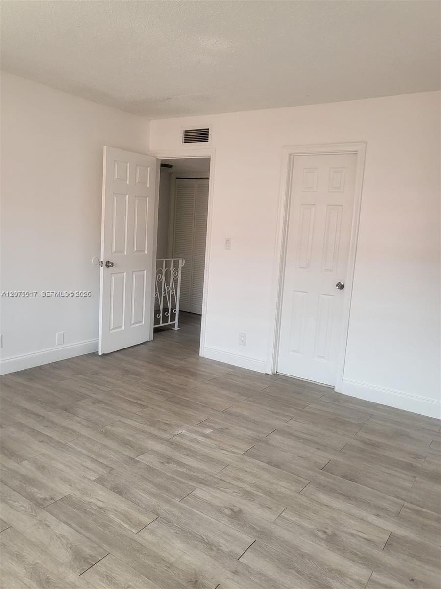 A12070917 Property Photo 1
