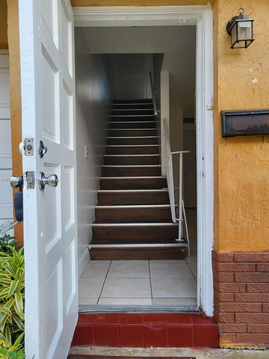 A12070917 Property Photo 4
