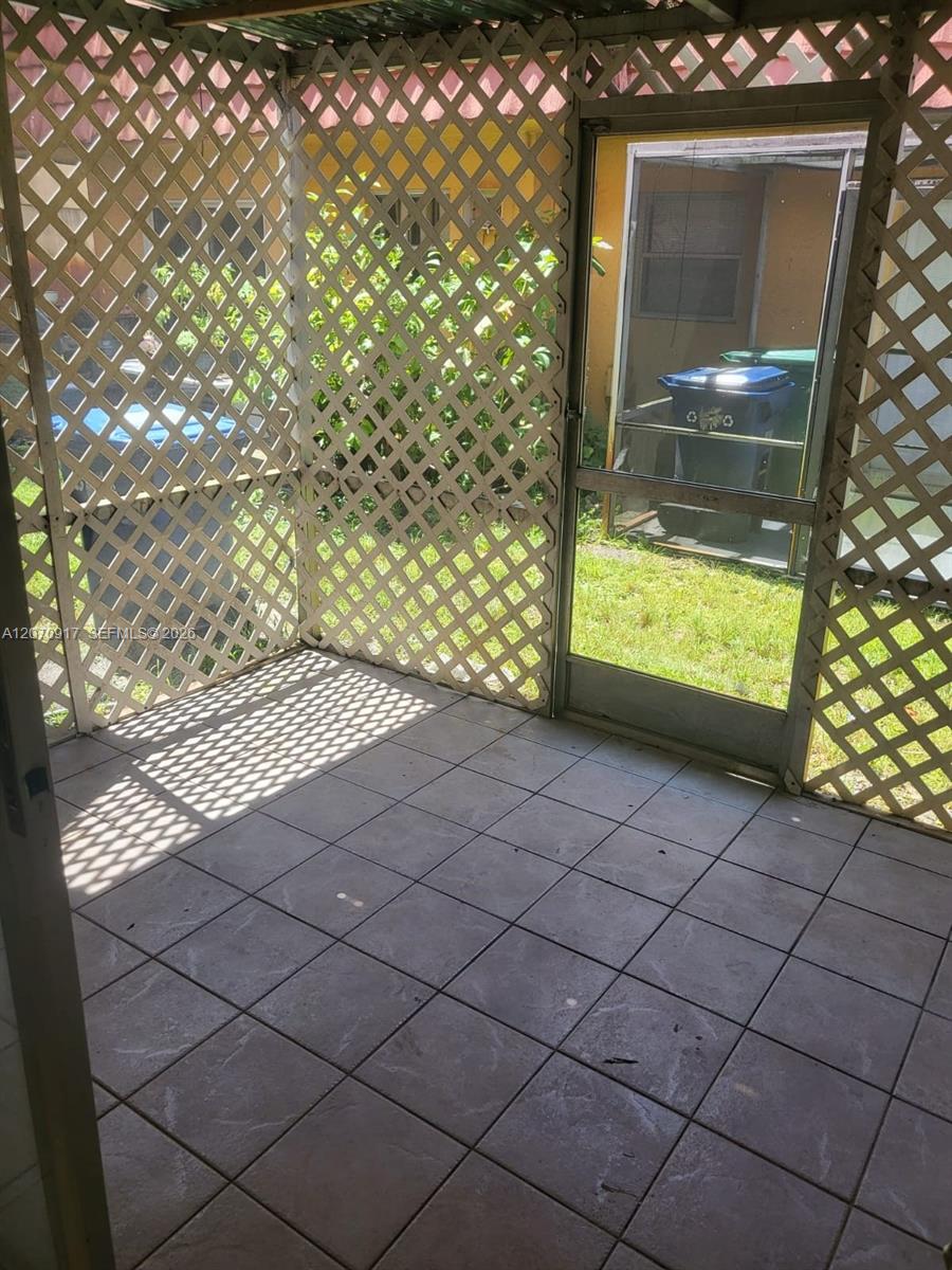 A12070917 Property Photo 5