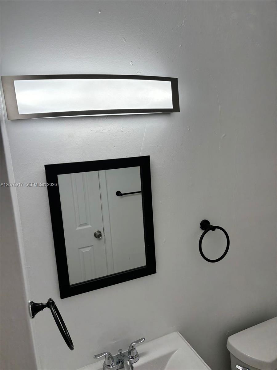 A12070917 Property Photo 7