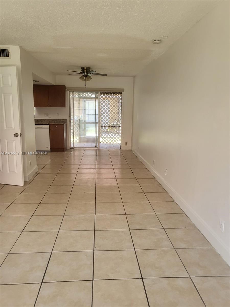 A12070917 Property Photo 21