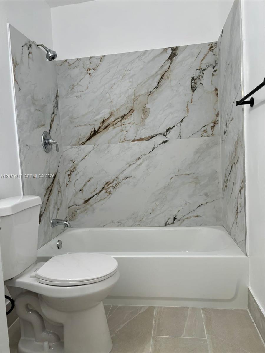 A12070917 Property Photo 27