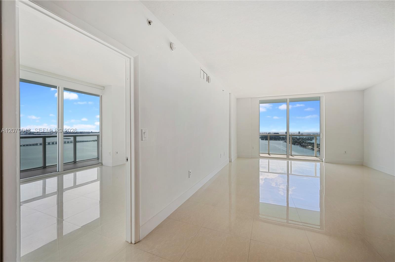 1900 N Bayshore Drive 4302 Property Photo 2