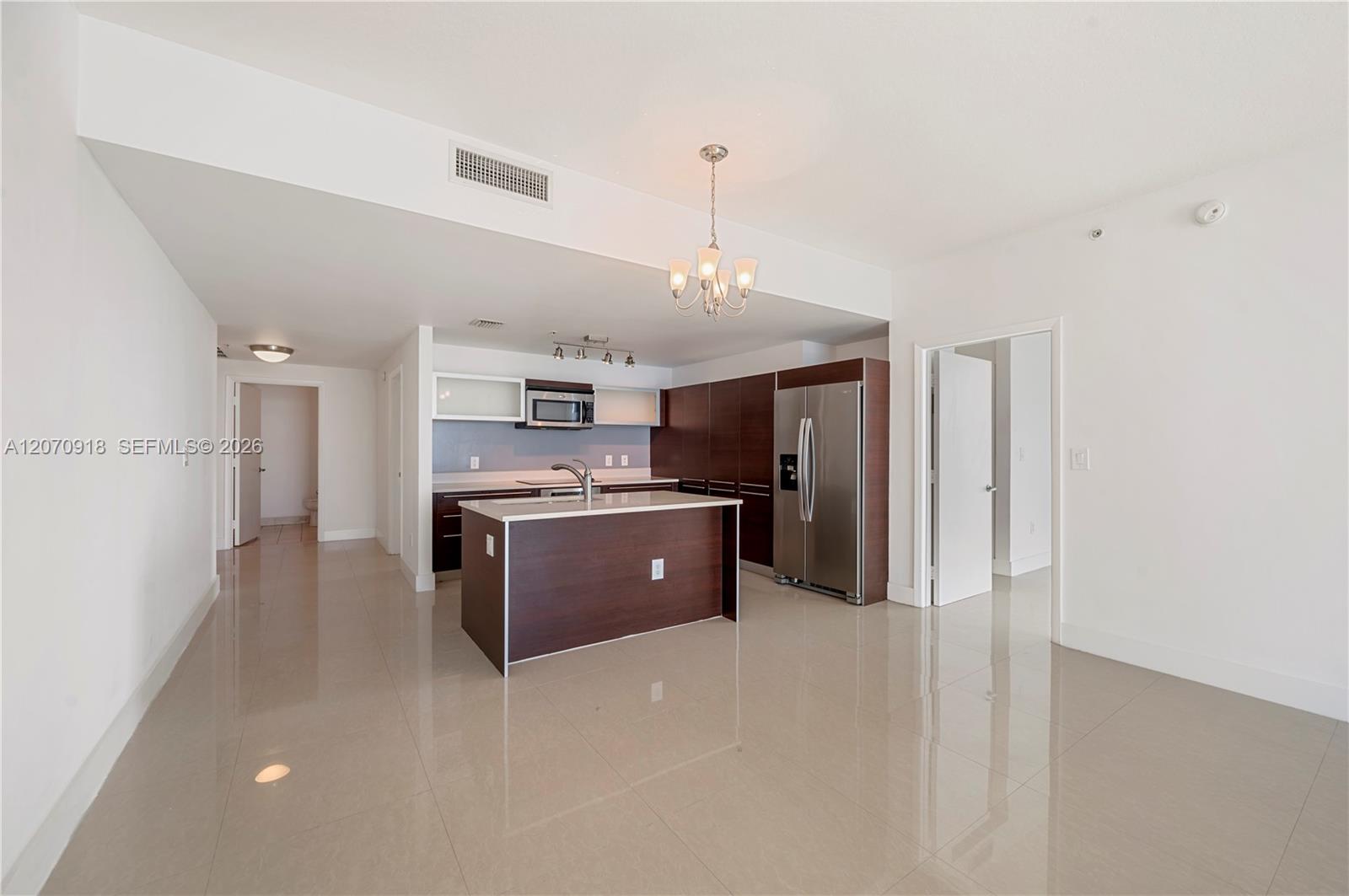 1900 N Bayshore Drive 4302 Property Photo 13