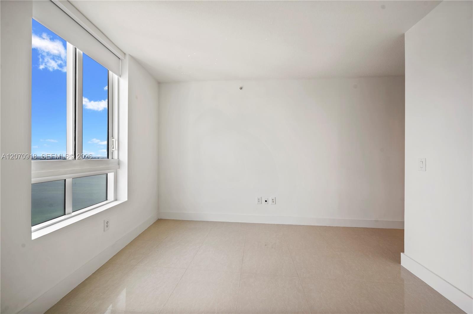 1900 N Bayshore Drive 4302 Property Photo 25