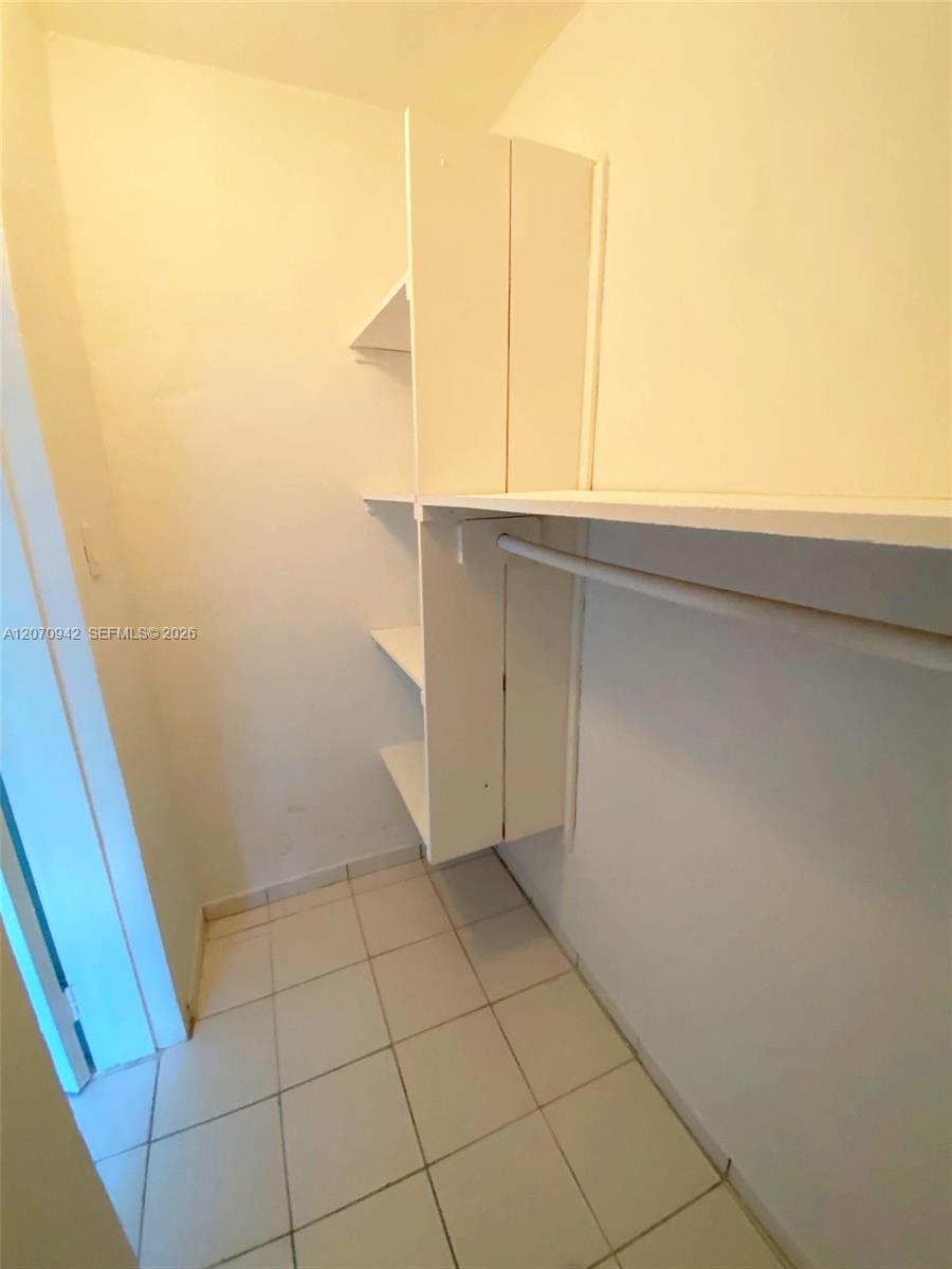 2612 Johnson Street 13 Property Photo 6