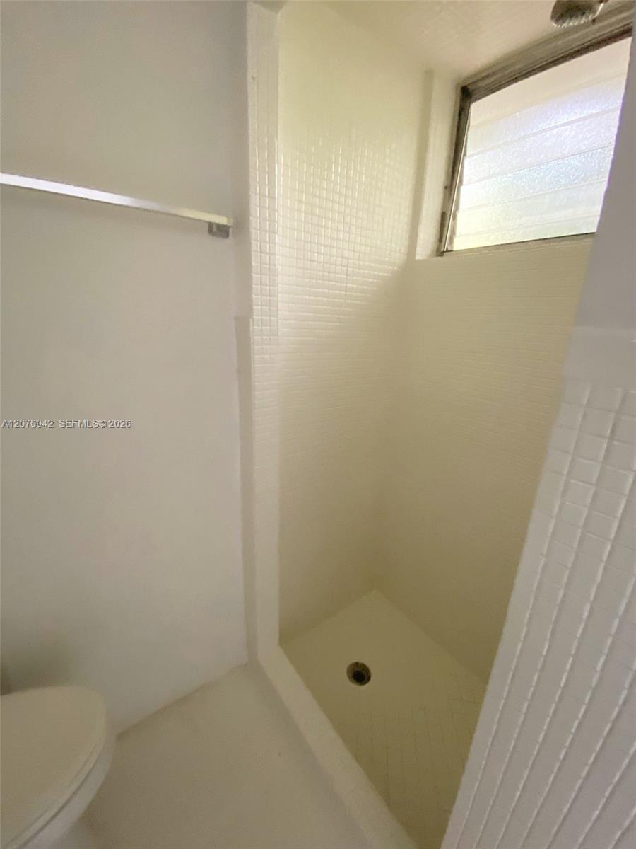 2612 Johnson Street 13 Property Photo 7