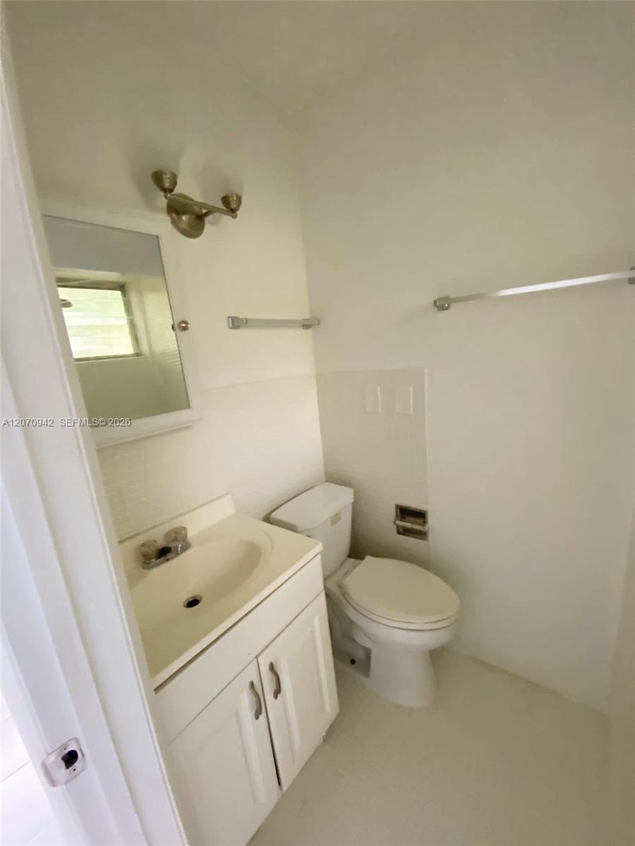 2612 Johnson Street 13 Property Photo 8
