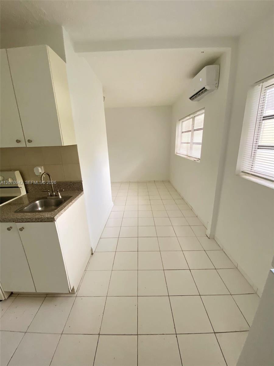2612 Johnson Street 13 Property Photo 10