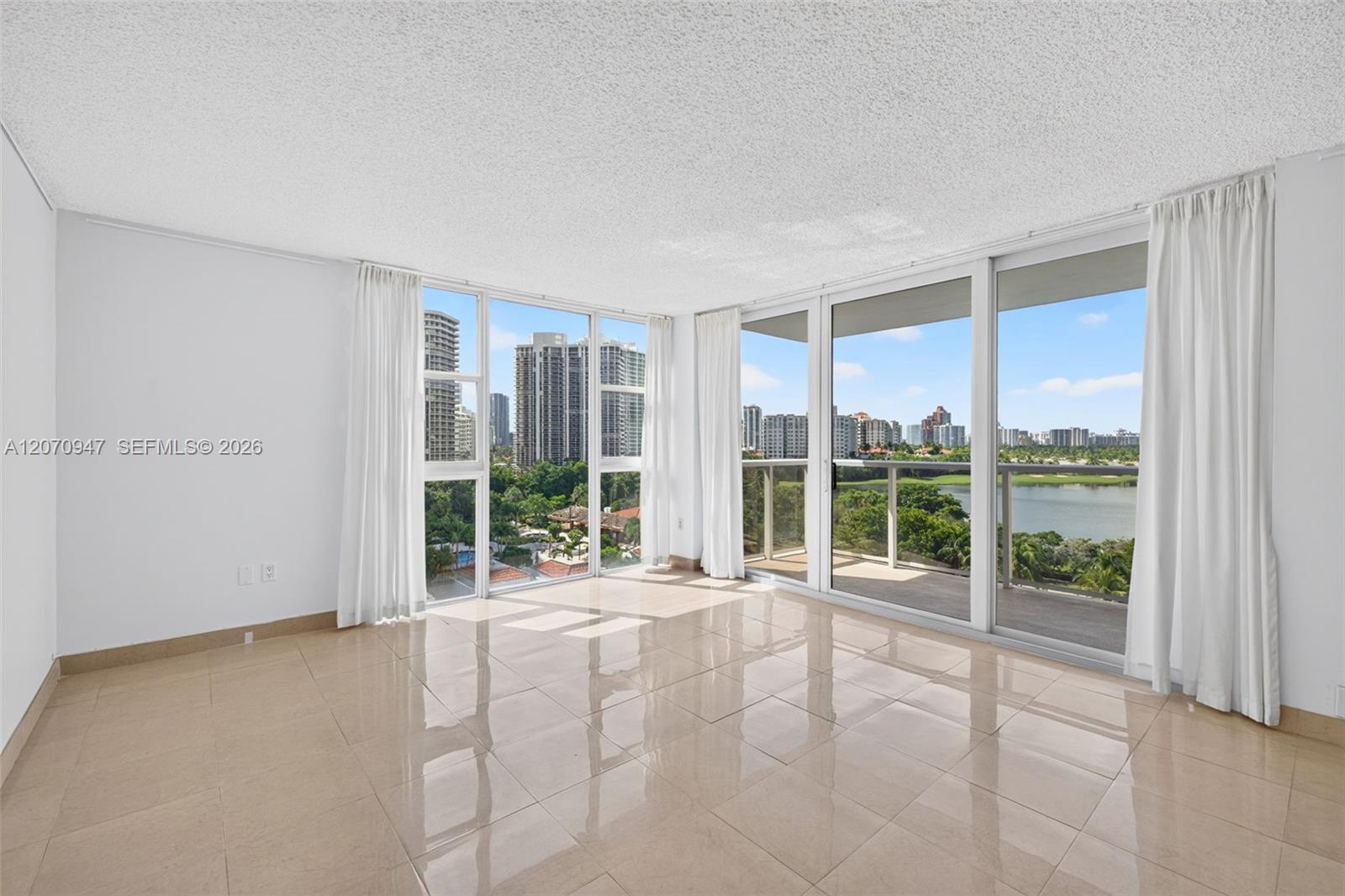 A12070947 Property Photo 1
