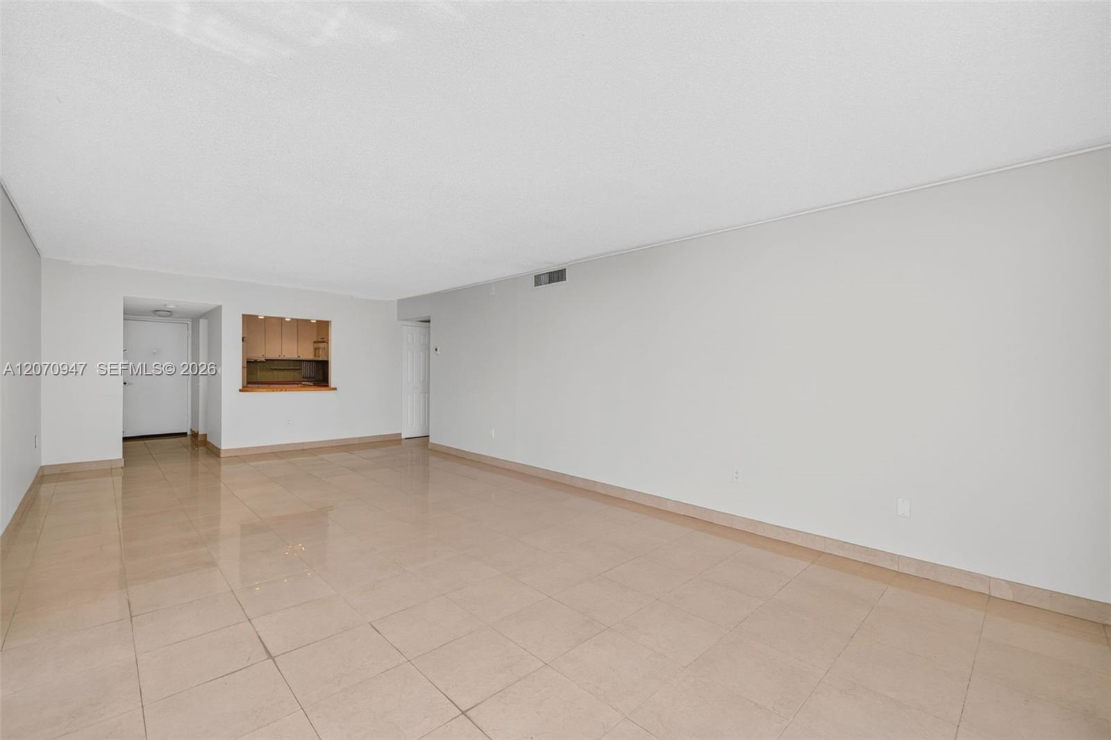 A12070947 Property Photo 9