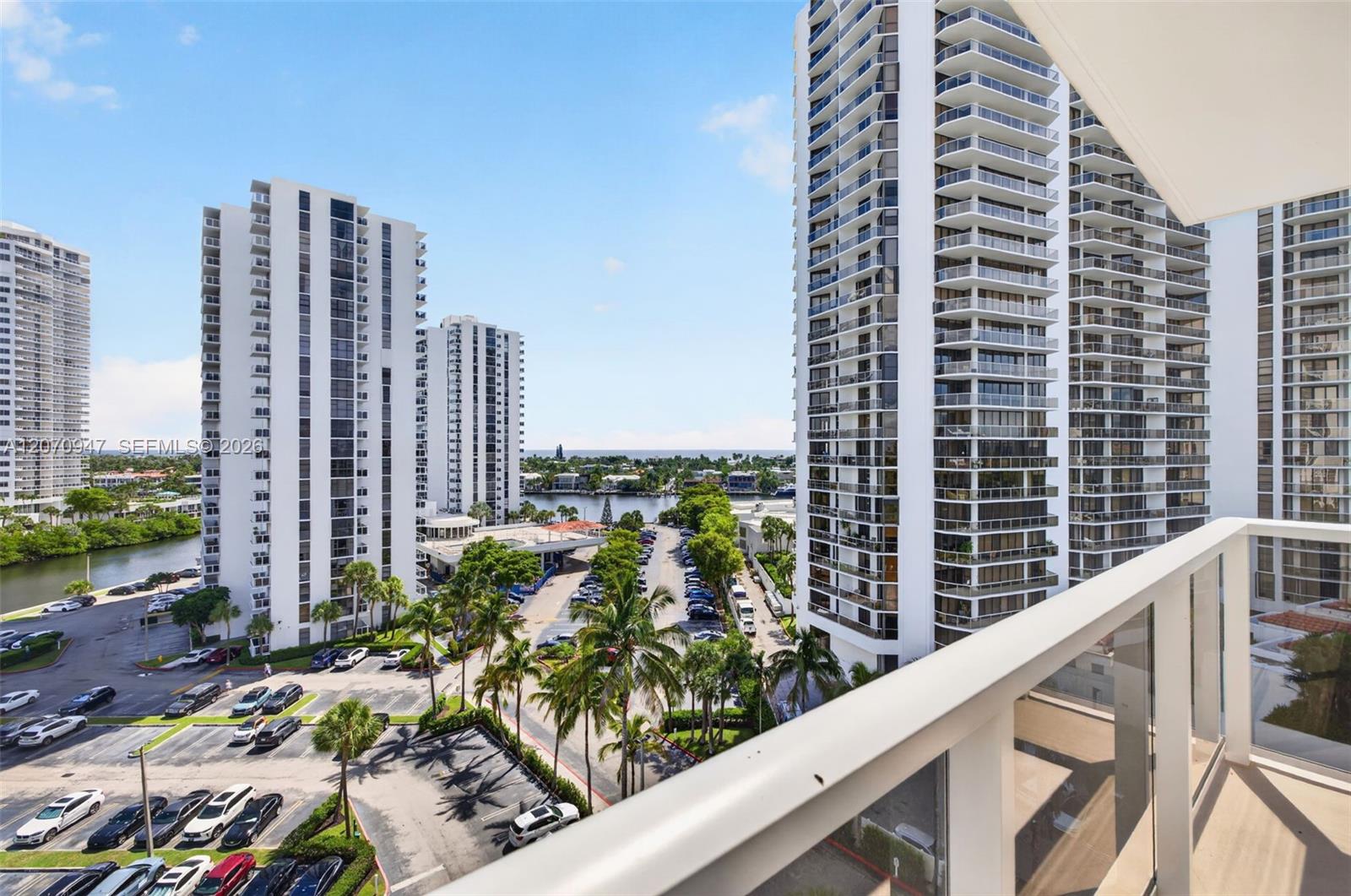 A12070947 Property Photo 36
