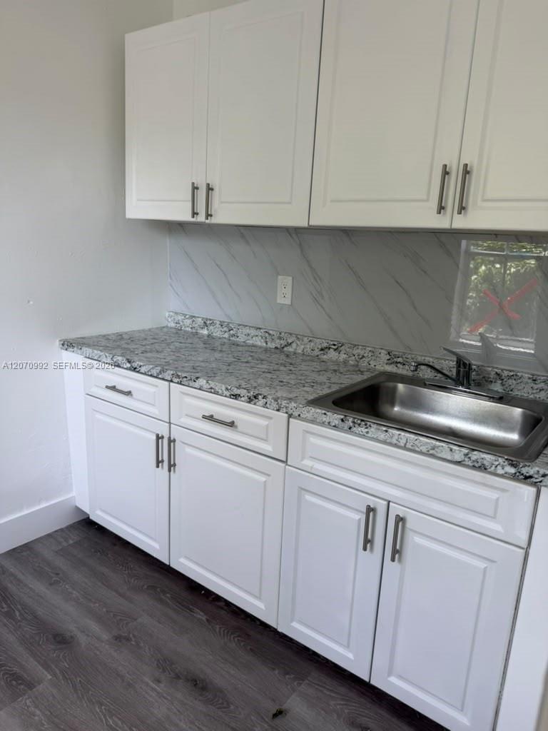 1236 Nw 28th Street 2 Property Photo 8