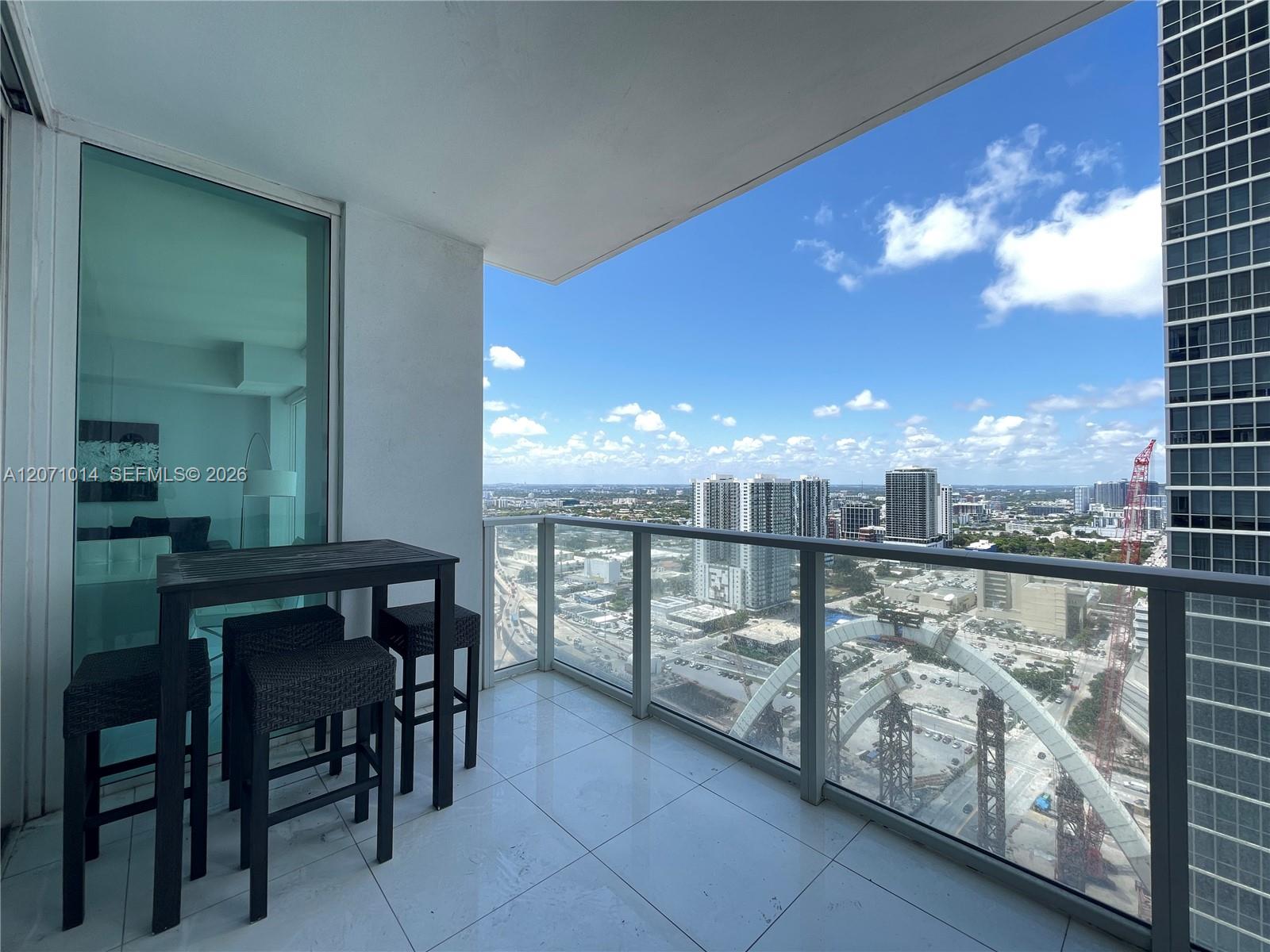 1040 Biscayne Boulevard 3305 Property Photo 6