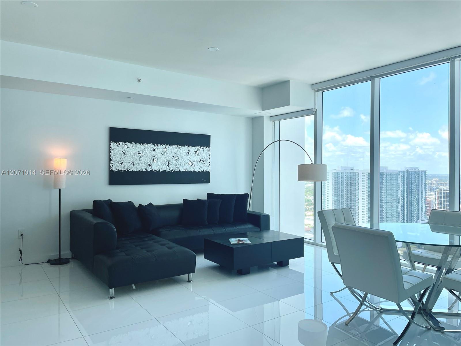 1040 Biscayne Boulevard 3305 Property Photo 9