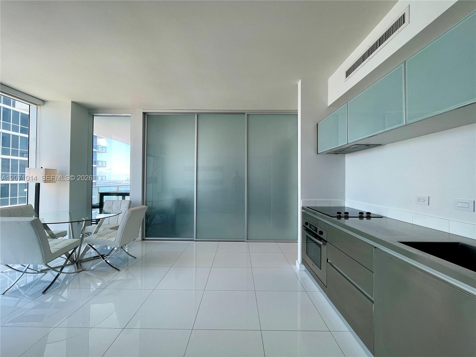 1040 Biscayne Boulevard 3305 Property Photo 18