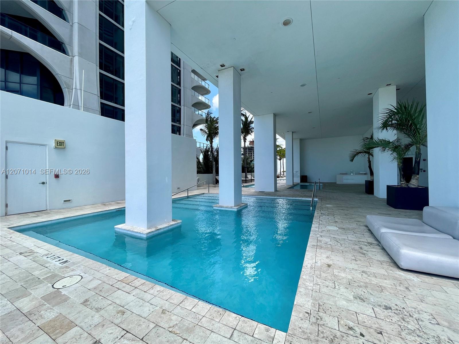 1040 Biscayne Boulevard 3305 Property Photo 21