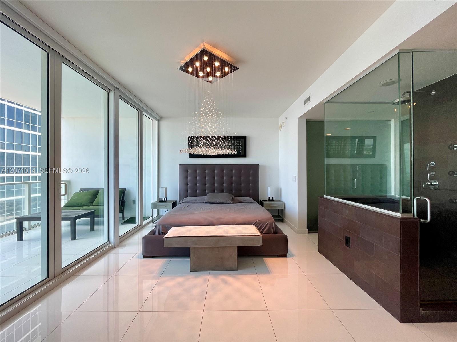 1040 Biscayne Boulevard 3305 Property Photo 24