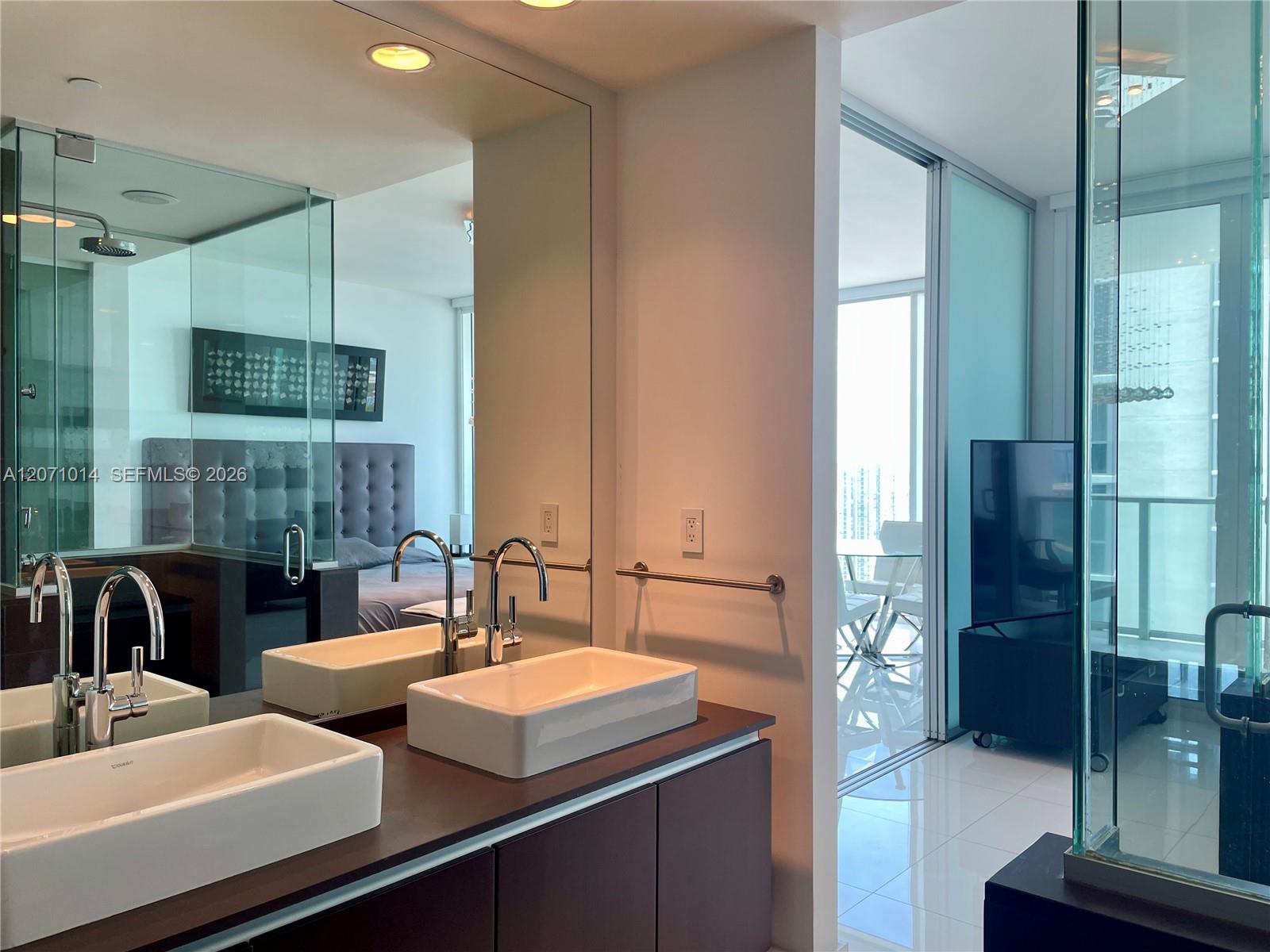 1040 Biscayne Boulevard 3305 Property Photo 28