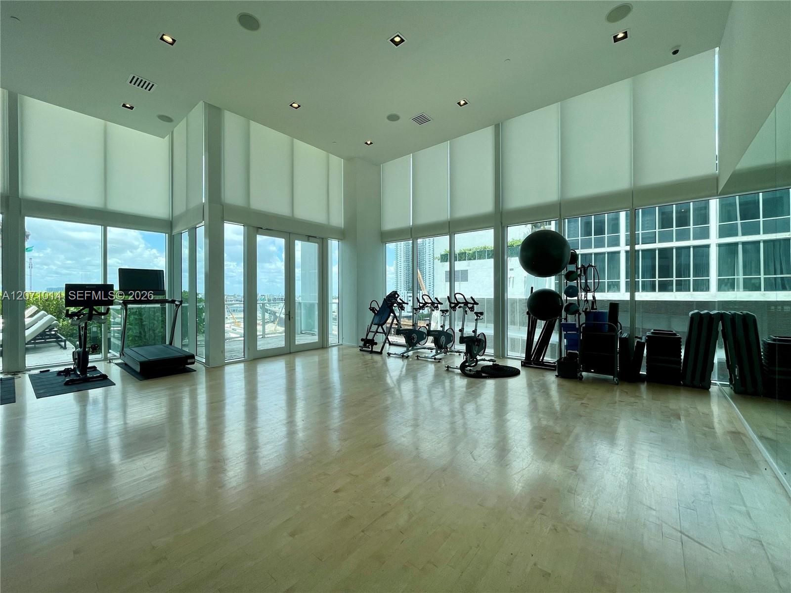 1040 Biscayne Boulevard 3305 Property Photo 49