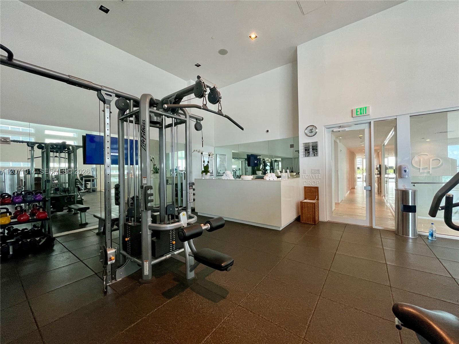 1040 Biscayne Boulevard 3305 Property Photo 55