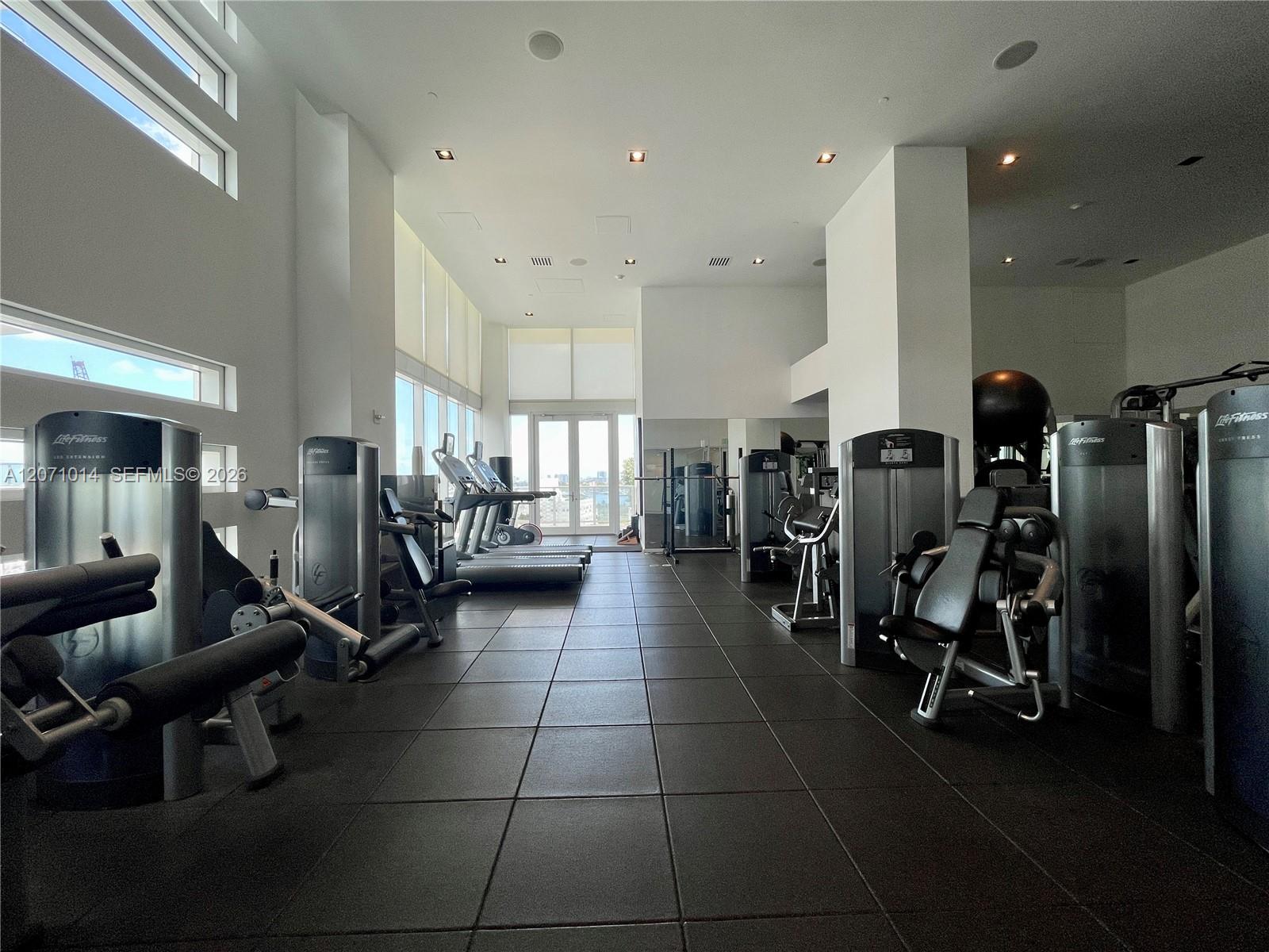 1040 Biscayne Boulevard 3305 Property Photo 58