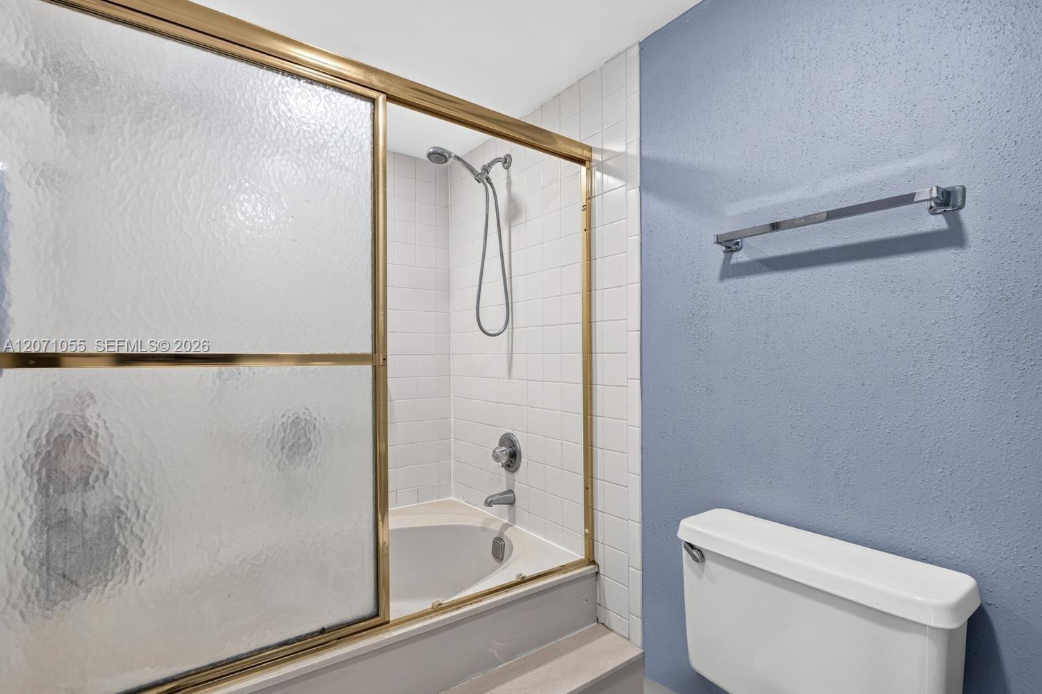 A12071055 Property Photo 21