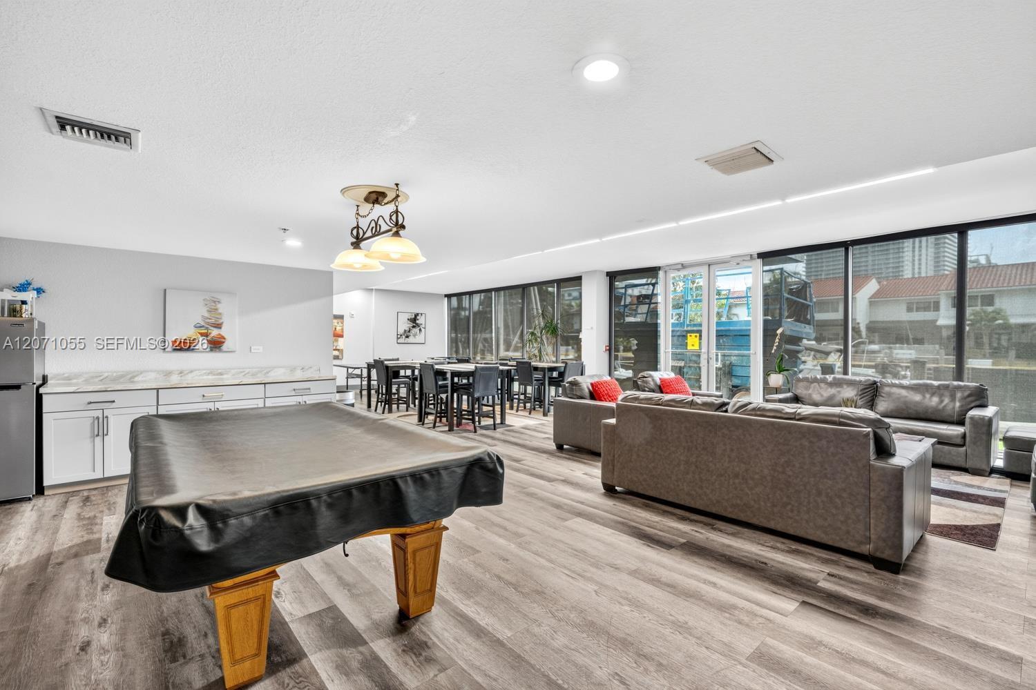 A12071055 Property Photo 36
