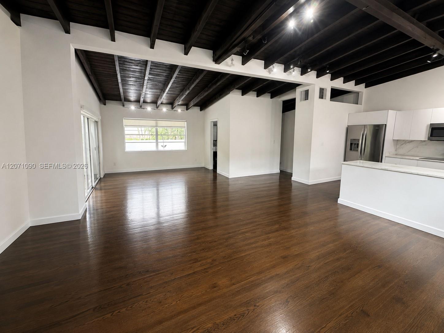 3596 Main Highway Property Photo 19