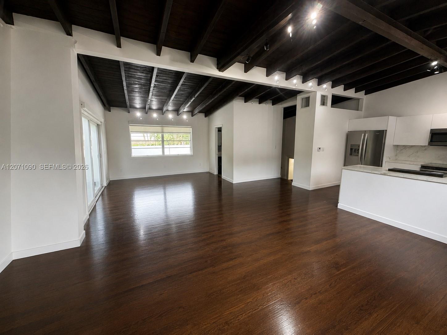 3596 Main Highway Property Photo 25