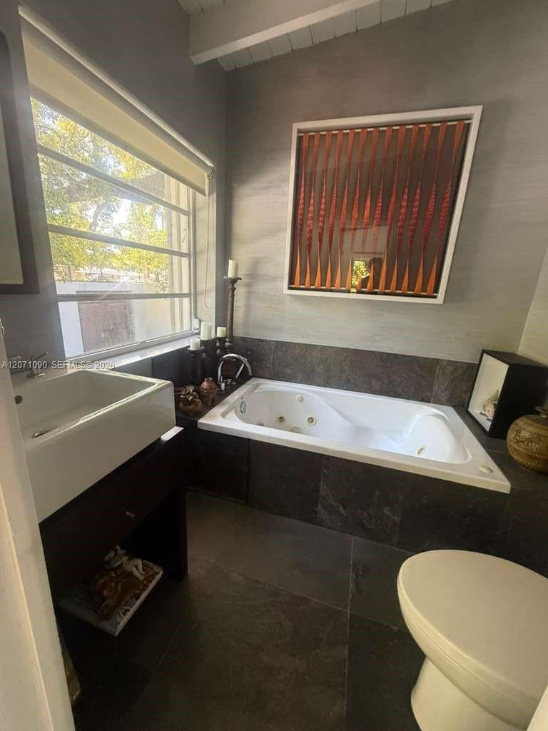 3596 Main Highway Property Photo 26