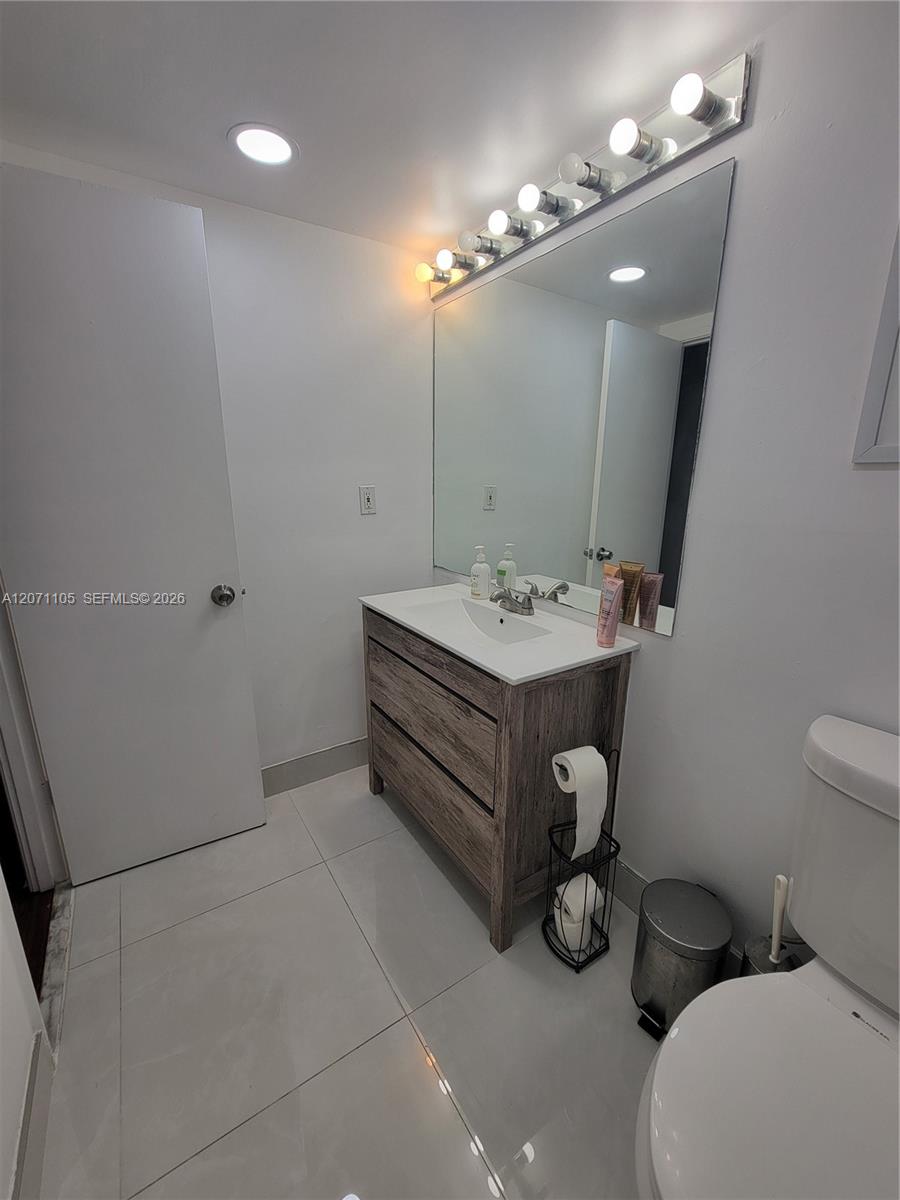 19380 Collins Avenue 1207 Property Photo 11