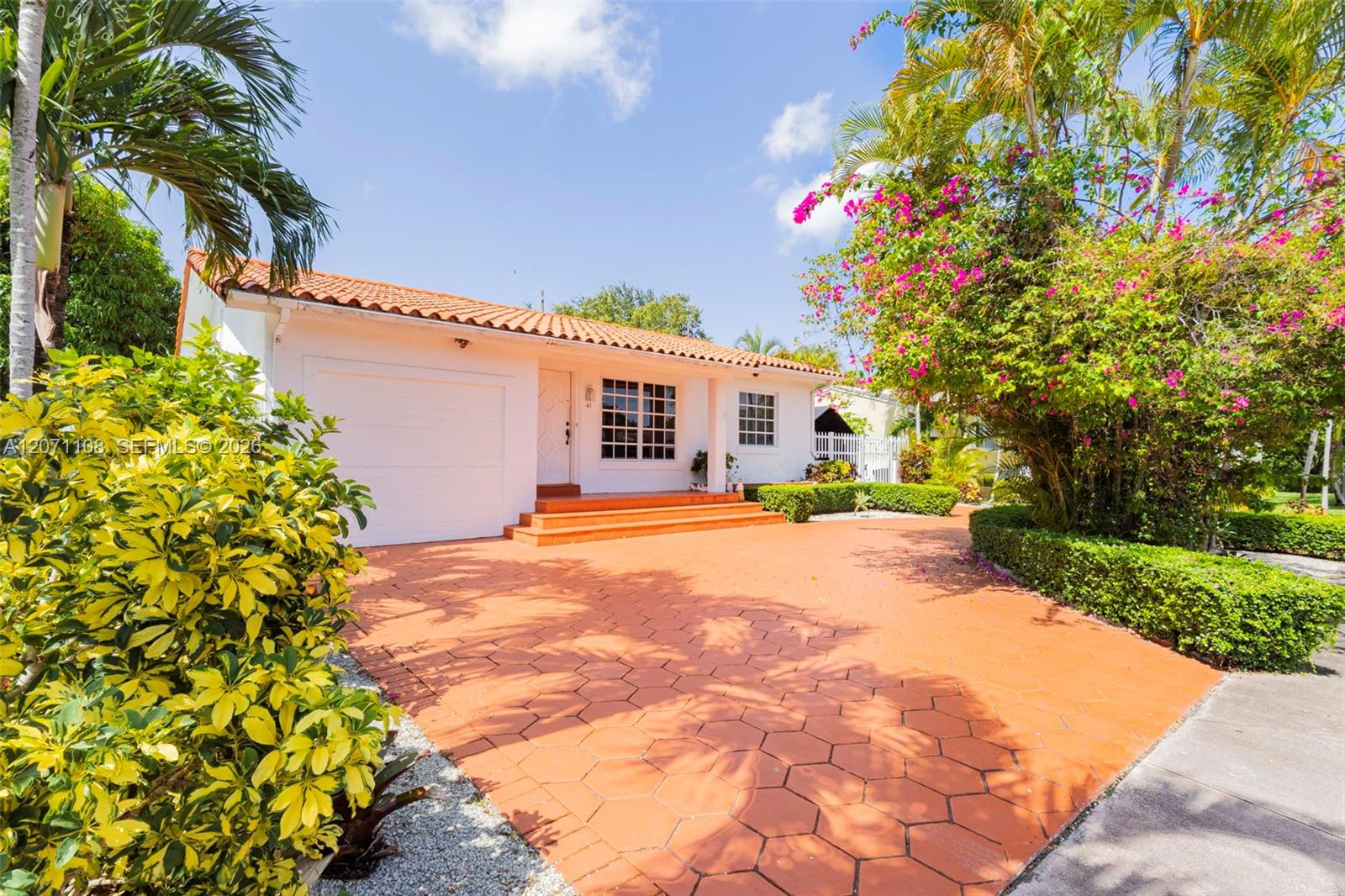 41 Campina Court Property Photo 1