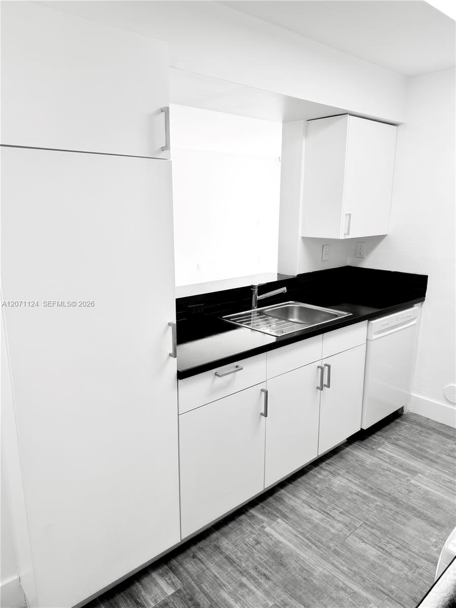 A12071124 Property Photo 5