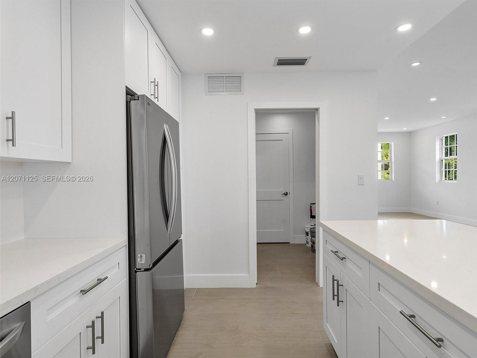 112 Florida Avenue Property Photo 9