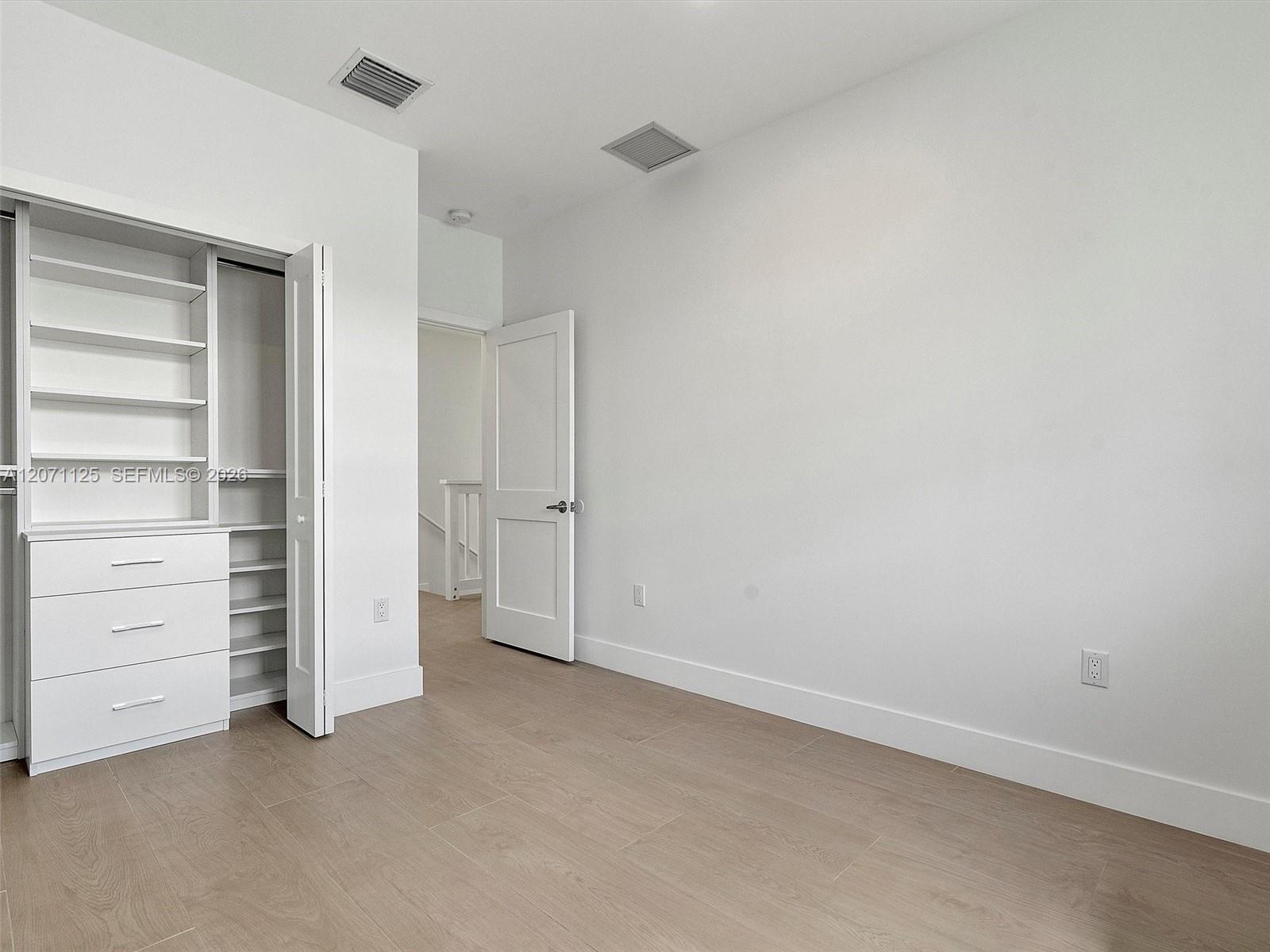 112 Florida Avenue Property Photo 32