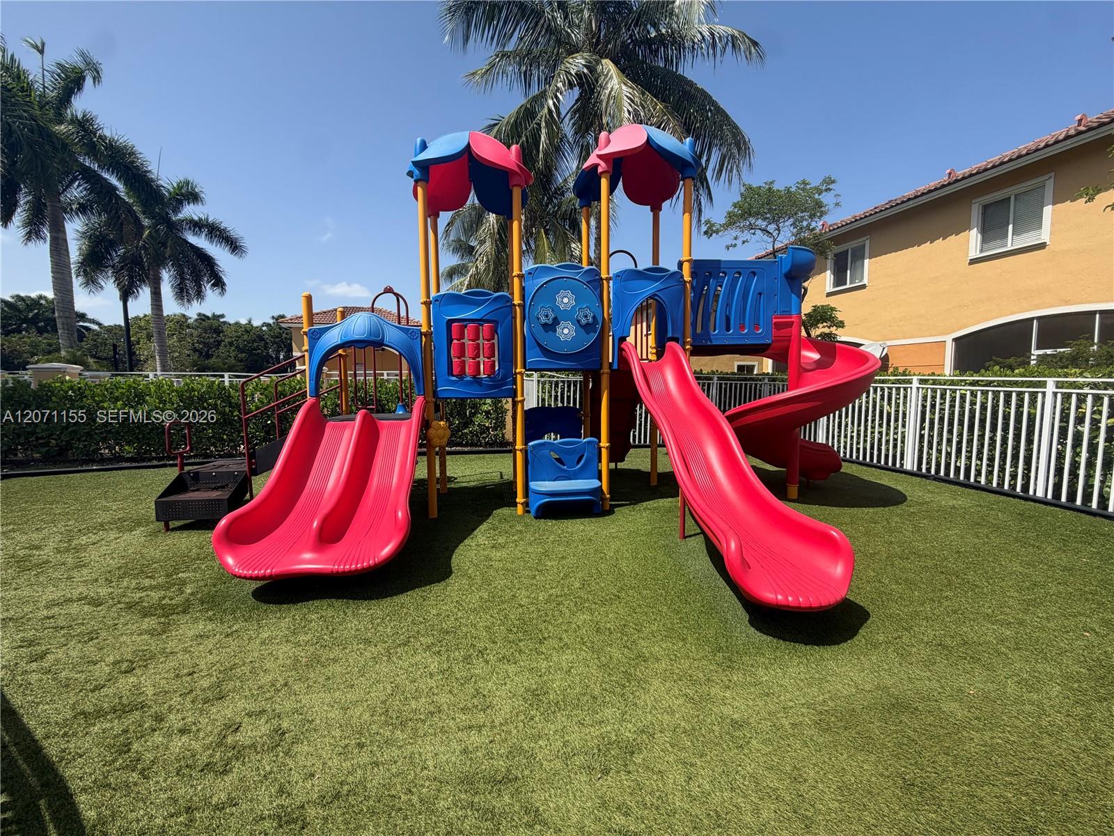 550 Saint Tropez Lane Property Photo 22