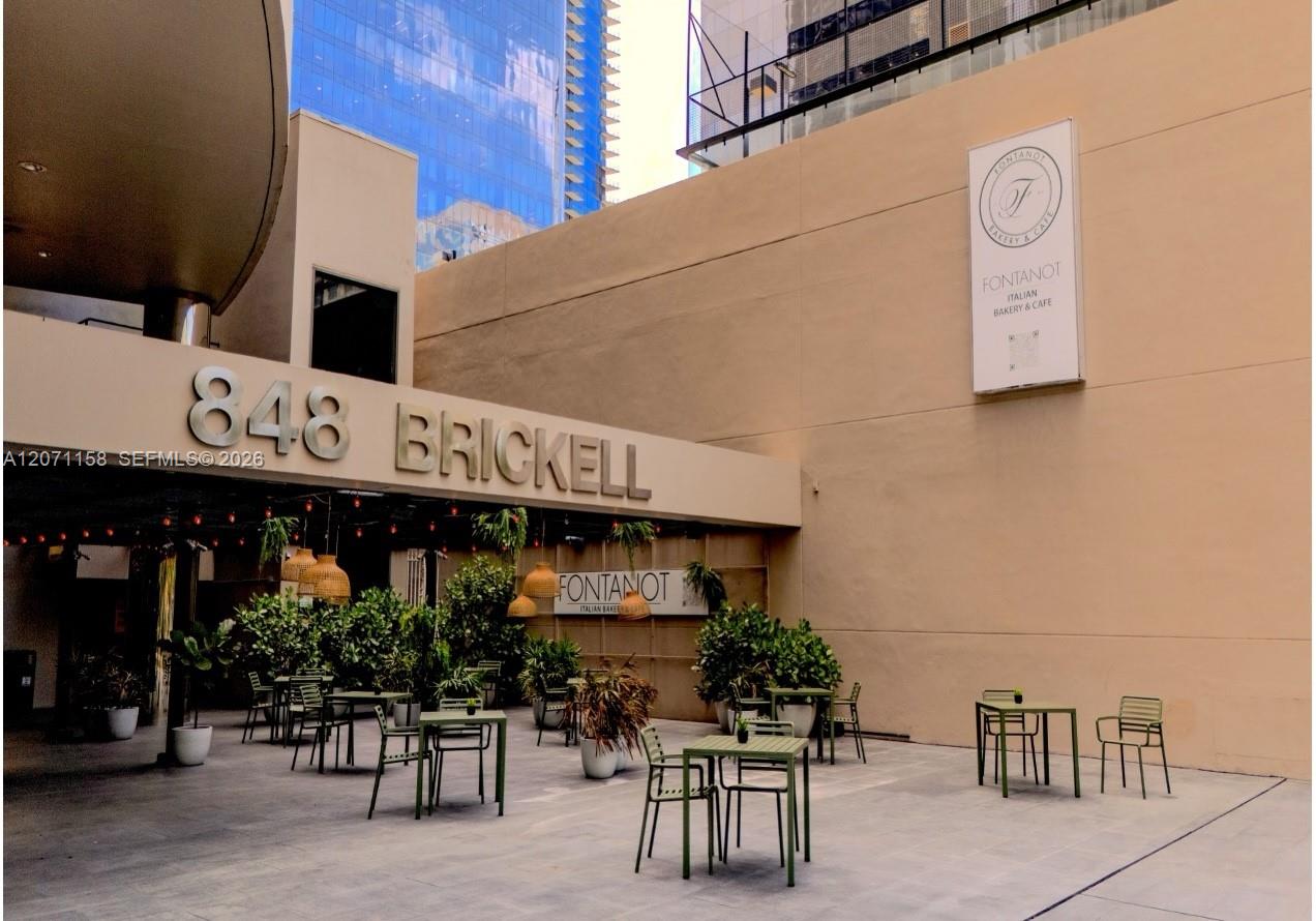 848 Ne Brickell Avenue Property Photo 11