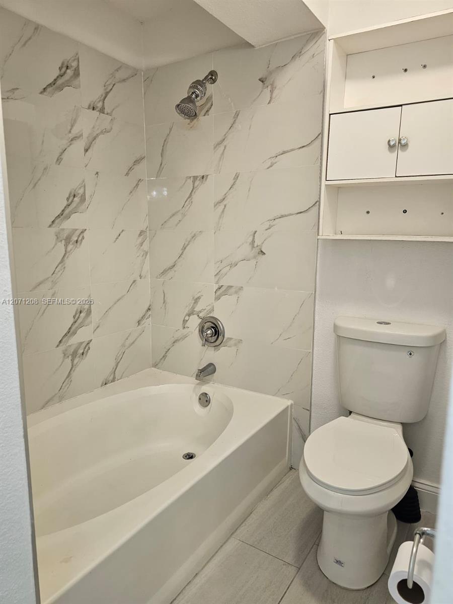 A12071208 Property Photo 4