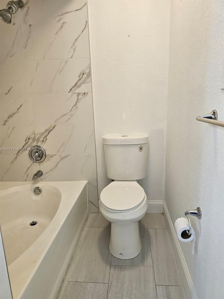 A12071208 Property Photo 6