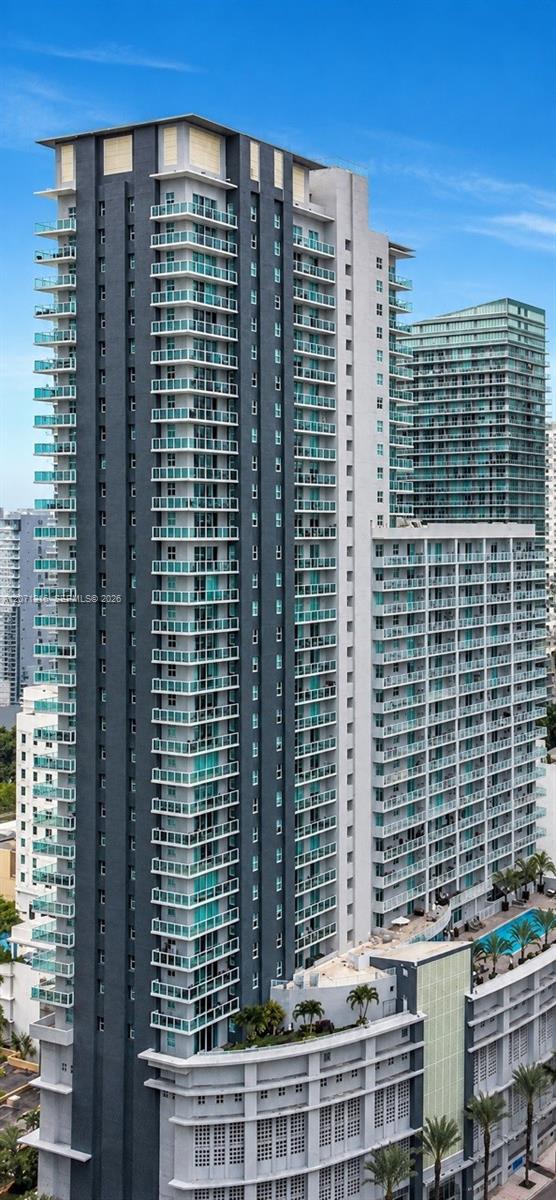 1250 S Miami Avenue 2413 Property Photo 1