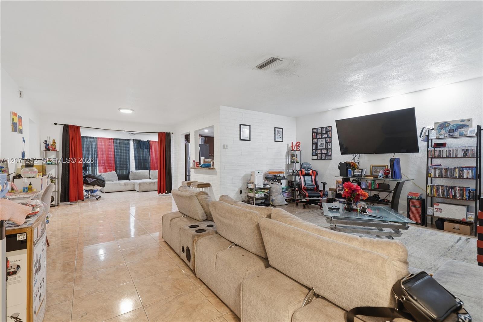 7636 Alhambra Boulevard Property Photo 5