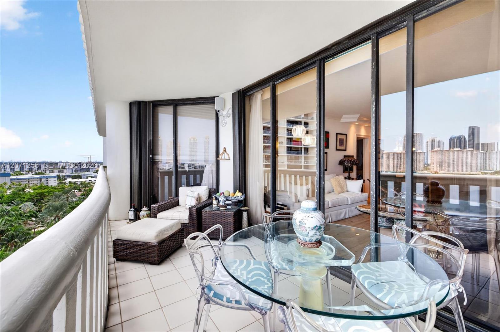3000 Island Boulevard 1201 Property Photo 28